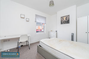 Bedroom- click for photo gallery